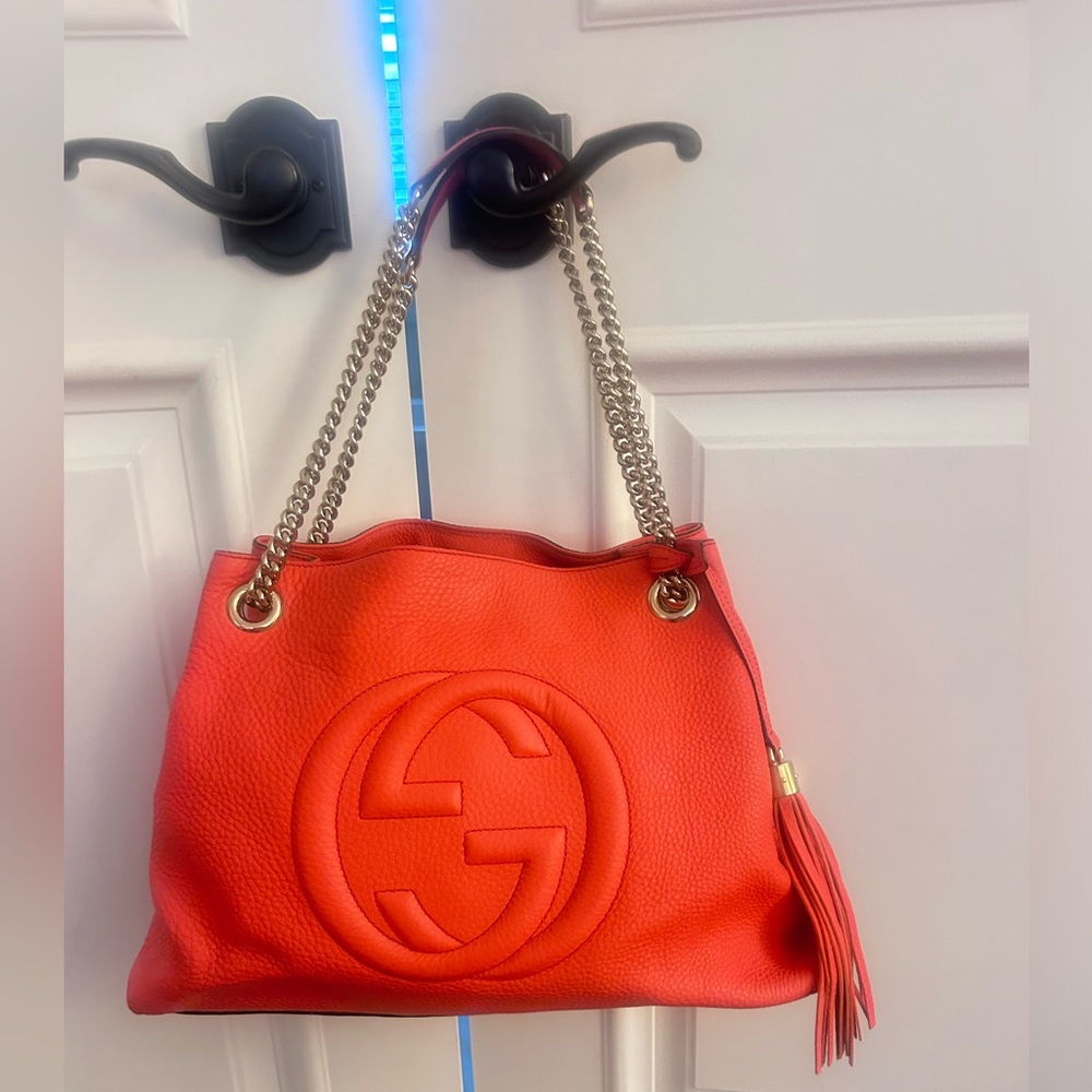 Gucci SoHo Orange/Tangerine pebbled calfskin medium chain shoulder bag